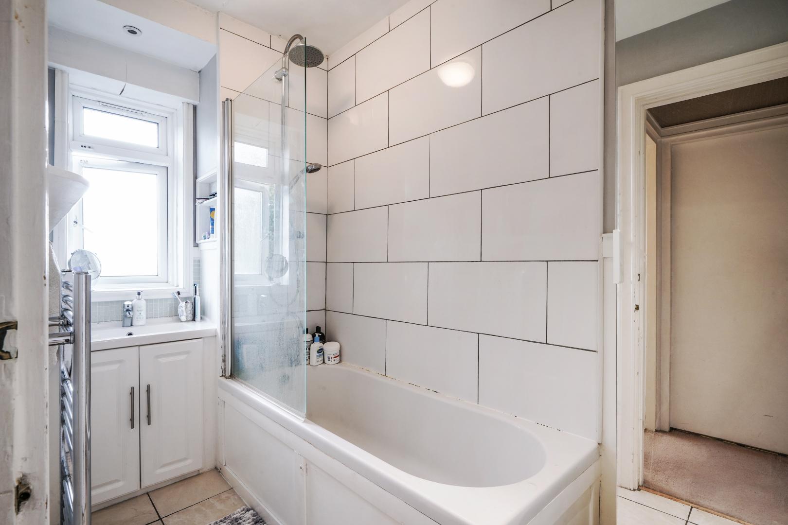 			2 Bedroom, 1 bath, 1 reception Flat			 West End Lane, West Hampstead